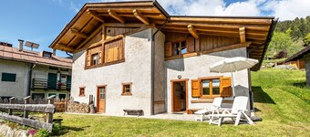 Holiday Home 'Zia Mariota Zeller' with Mountain View and Private Garden