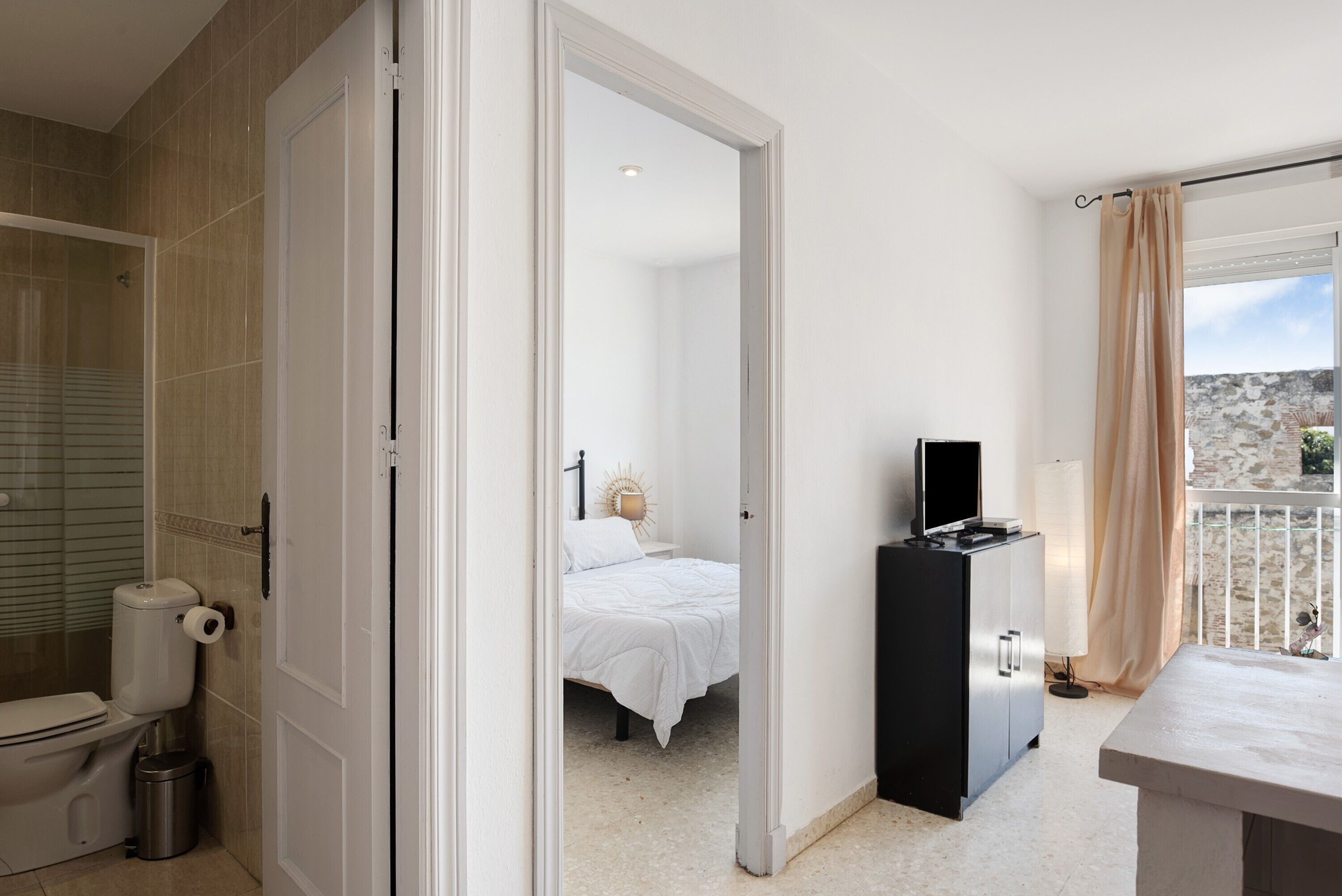 1 bedroom, iron/ironing board, free WiFi