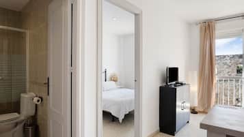 1 bedroom, iron/ironing board, free WiFi