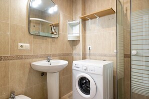 Shower, hair dryer - Apartment 'Surfer Tarifa' with Sea View, Balcony and Wi-Fi (Tarifa)