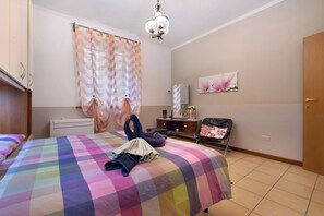 3 habitaciones, tabla de planchar con plancha y wifi gratis 