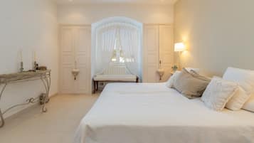4 slaapkamers, een strijkplank/strijkijzer, gratis wifi, beddengoed