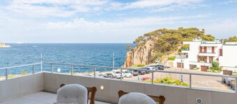 Casa de vacaciones 'Casa Rosselló' con vistas al mar, terraza privada y Wi-Fi