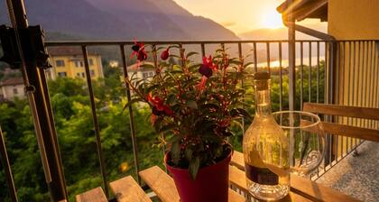 Appartement de vacances 'Il Sole Di Calde Lago Maggiore 505' avec vue sur le lac et Wi-Fi