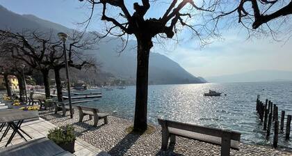 Appartement de vacances 'Il Sole Di Calde Lago Maggiore 505' avec vue sur le lac et Wi-Fi