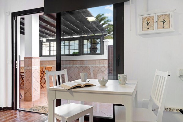 Dining - Holiday Apartment "White Sun' with Private Terrace & Wi-Fi (Playa Honda)