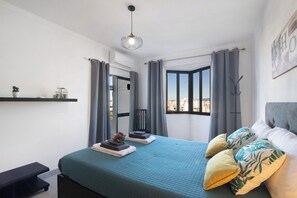 1 quarto, Wi-Fi de cortesia, roupa de cama