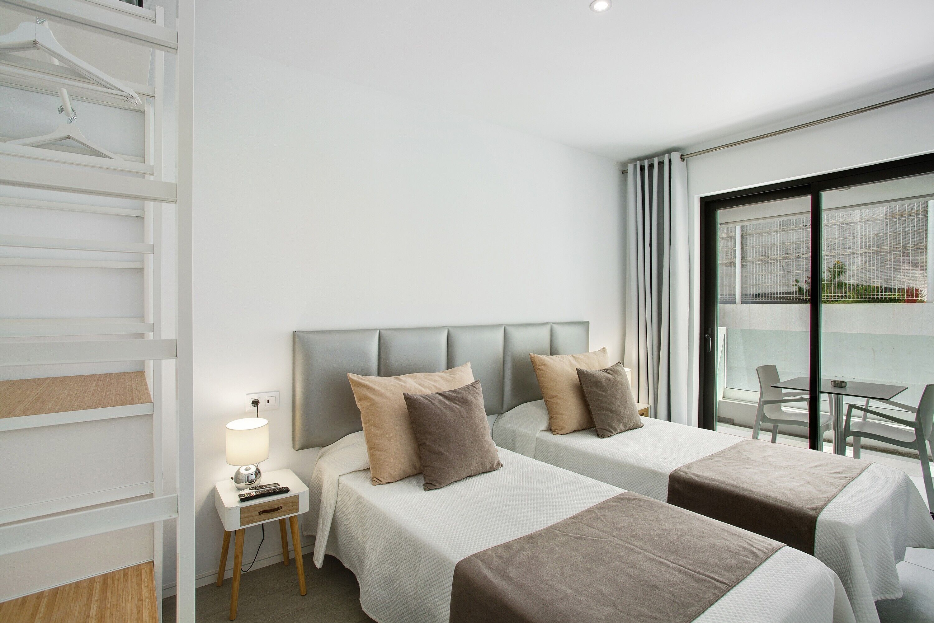 2 slaapkamers, een strijkplank/strijkijzer, gratis wifi