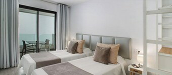 Vacation Home 'Flying La Palma - Yellow' with Mountain View, Terrace & Wi-Fi