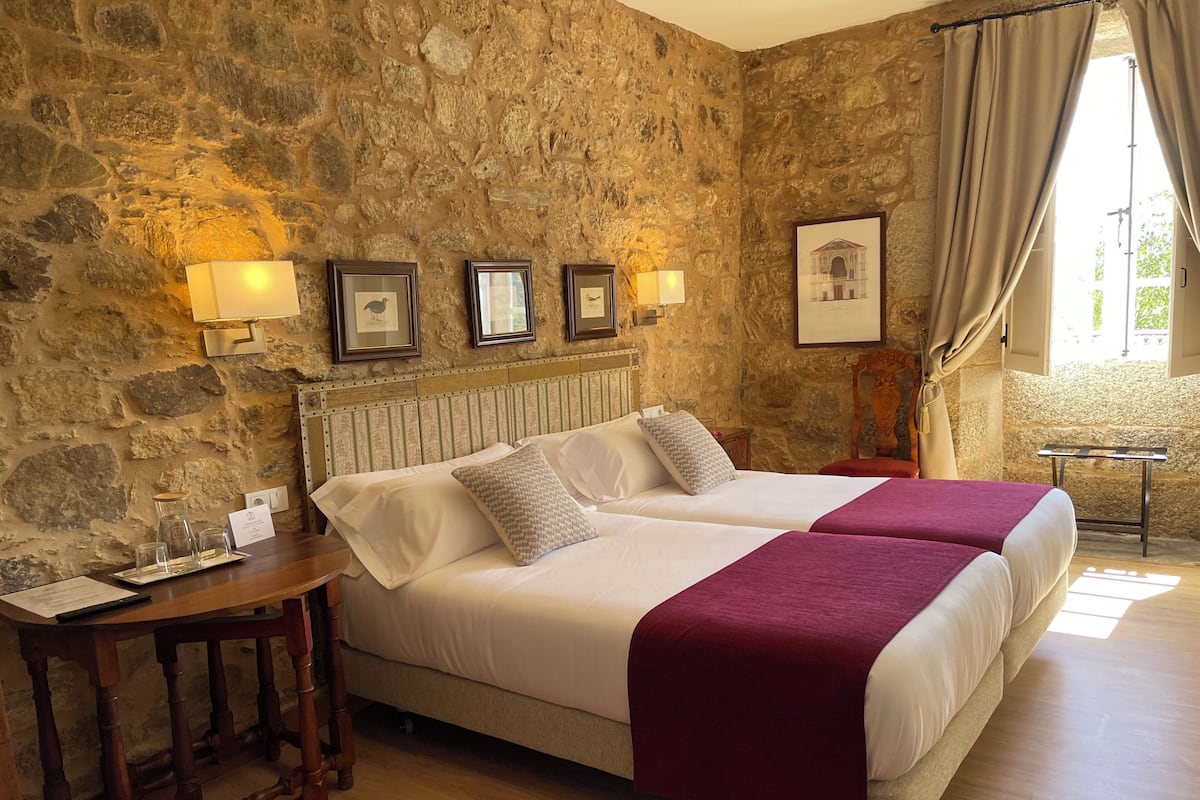 Standard Double Room | In-room safe, desk, free WiFi, bed sheets