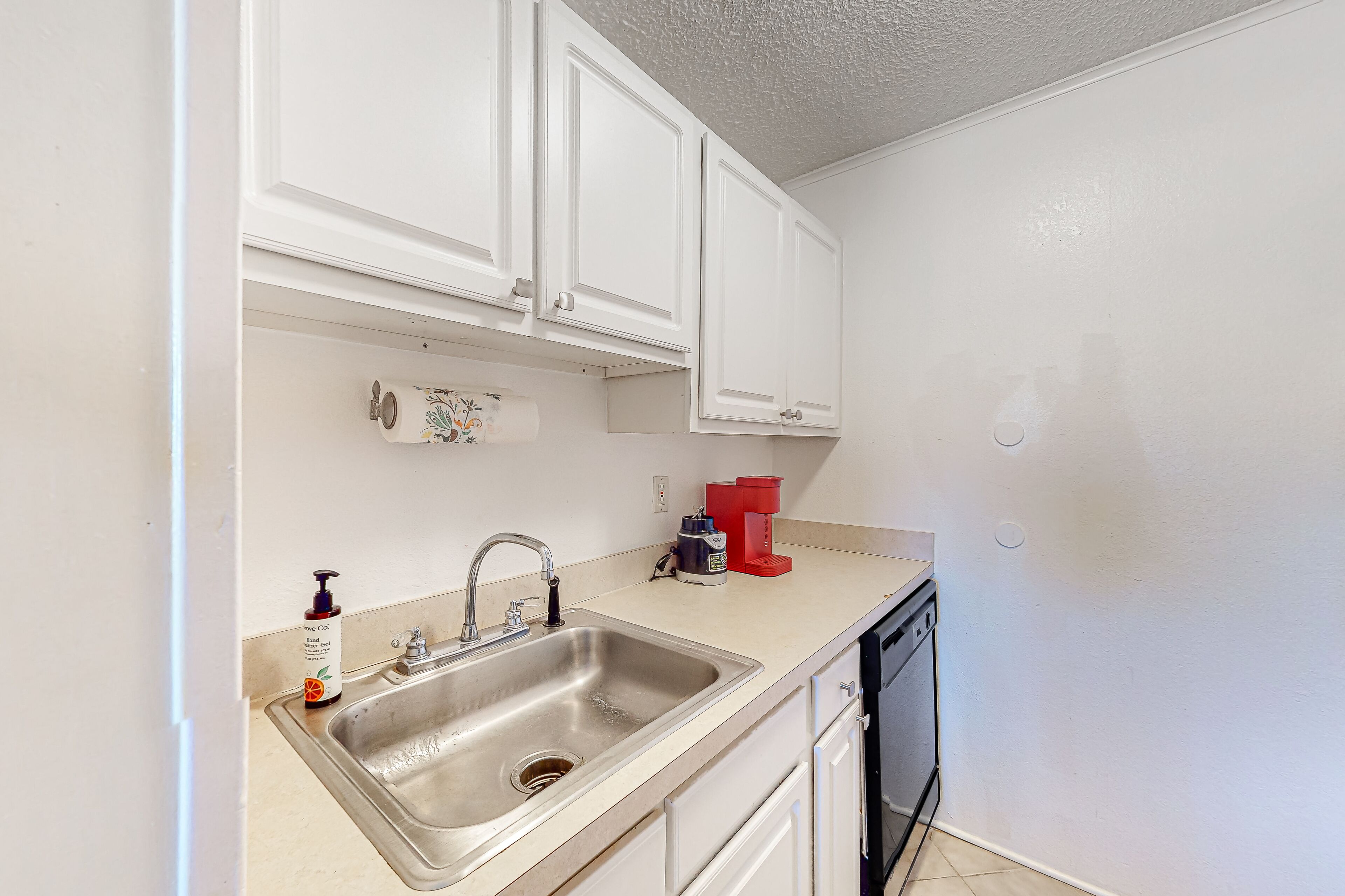 Second-floor condo with water view, pool & AC - walk to beach & boardwalk