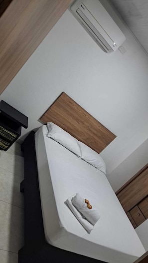 Deluxe Room | Down duvets, memory-foam beds, soundproofing, free WiFi - Hotel Real del Valle (Valledupar)