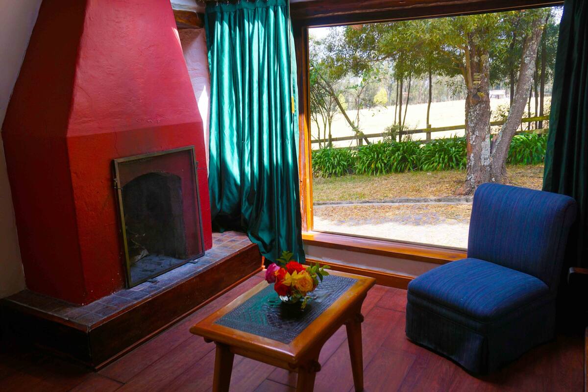Deluxe Twin Room, Garden View | Meja, Wi-fi percuma, cadar katil 