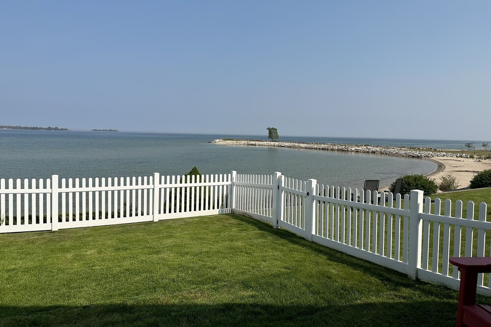 E&K Harbor Inn 1 bedroom.