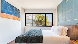 Comfort Apartment, 3 Bedrooms | Iron/ironing board, WiFi (free), bed sheets