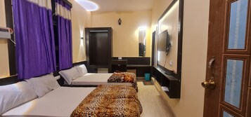 Standard Room, 1 King Bed | Bed sheets