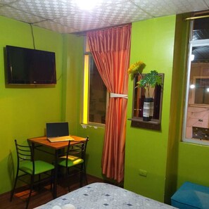 Double Room, City View - Hostal Downtown Quito (Quito)