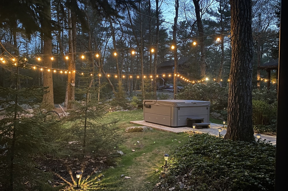 Ranch on Greenwood: Spa, Kayaks, & Bikes