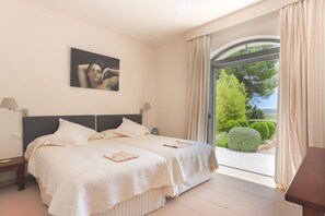 6 soverom, safe på rommet, strykejern/-brett og wi-fi (inkludert)