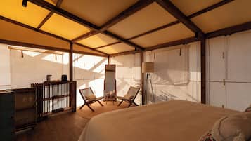 Champagner Pool Room | Ropa de cama de alta calidad y edredón