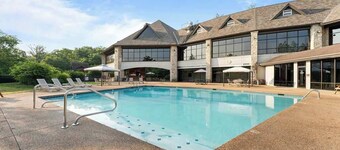 Modern Condo in StoneBridge Resort!