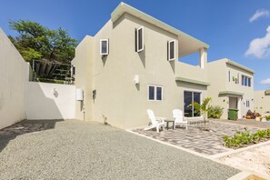 Apartment | Exterior - Modern 3-bed Apartment in Papaya Resort Curacao (Grote Berg)