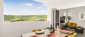 Modern 3-bed Apartment in Papaya Resort Curacao
