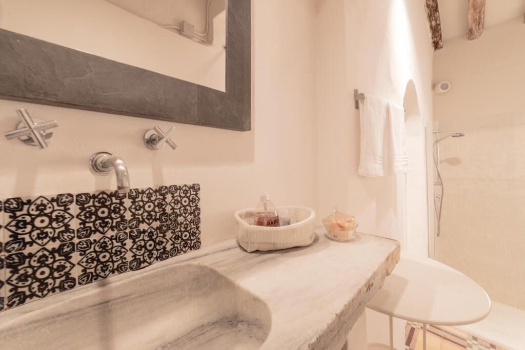 Casa San Giacomo, 90 m Osteria Francescana