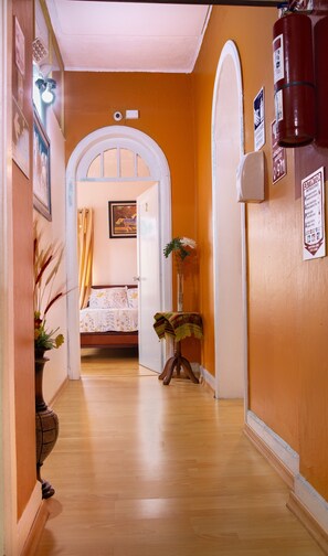 Double Room, City View - Hostal Whipala (Quito)