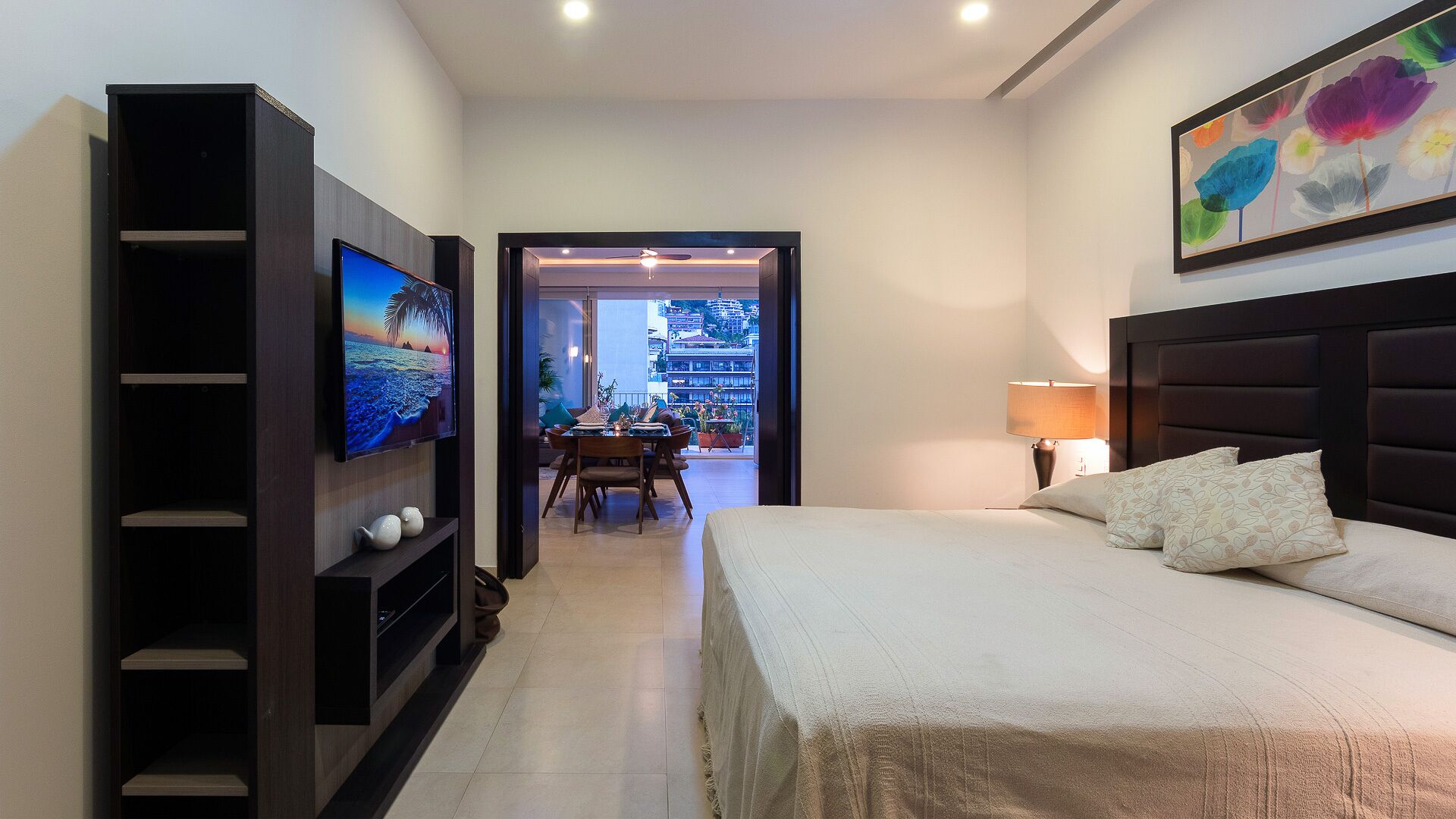 The Park PH-606 Luxury Condo -Romantic Zone