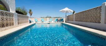 Villa Leonie, private pool, jacuzzi, 8p