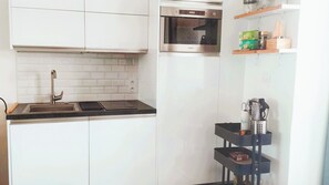 Frigorífic, forn i cafetera i tetera 