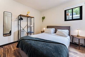 Deluxe-Apartment | Schreibtisch, Verdunkelungsvorhänge, Bügeleisen/Bügelbrett