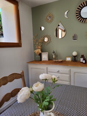 Interior - Small cocoon in the heart of St Rémy with spa (Saint-Rémy-de-Provence)