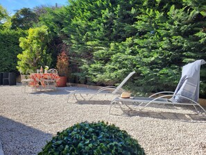 Outdoor dining - Small cocoon in the heart of St Rémy with spa (Saint-Rémy-de-Provence)