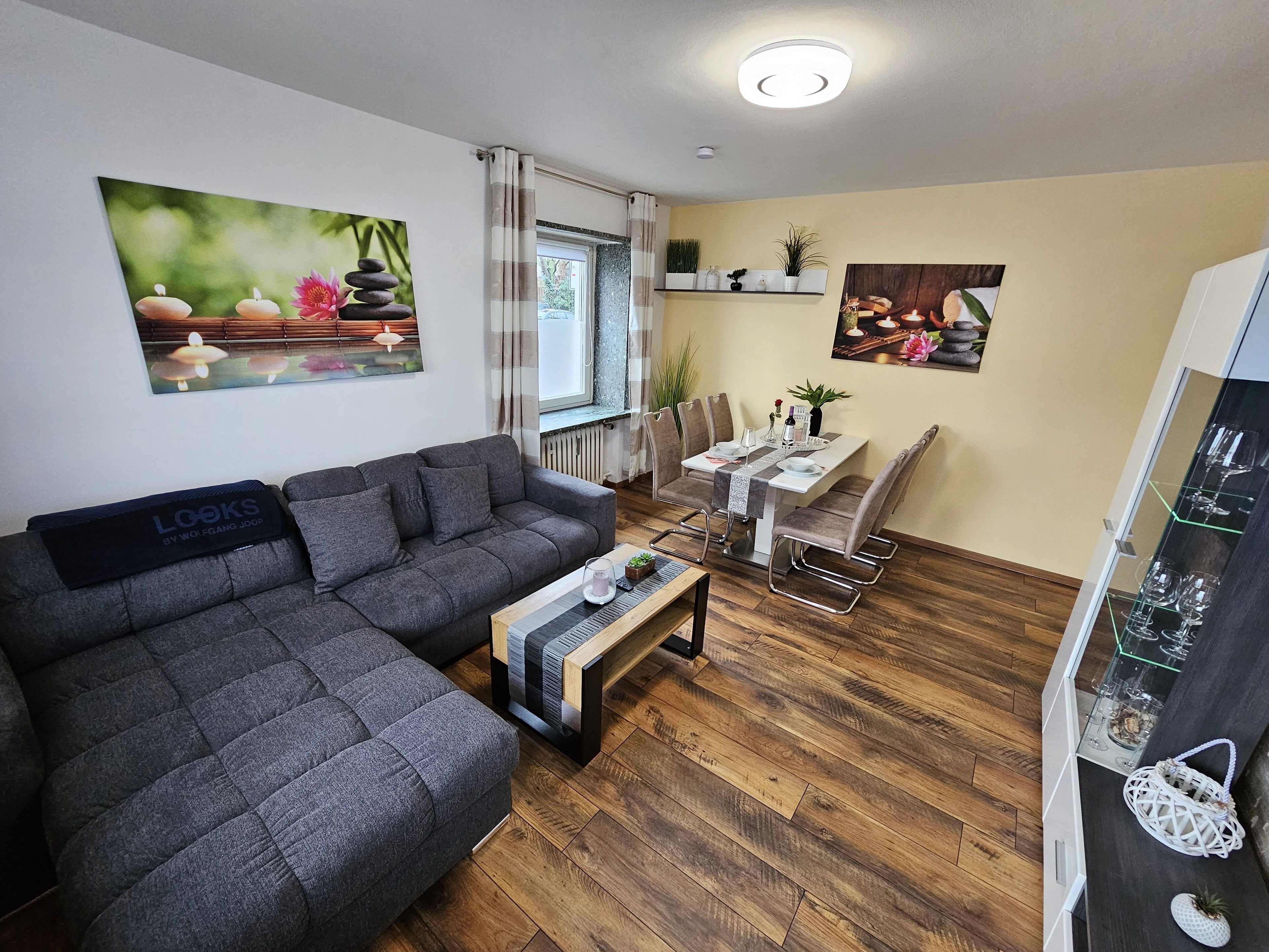 Fernseher, Stereoanlage