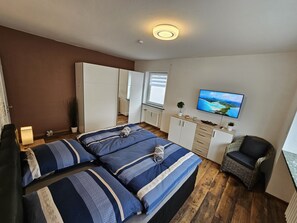 2 bedrooms, iron/ironing board, travel crib, free WiFi