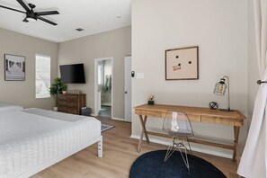 3 bedrooms, desk, iron/ironing board, travel crib - Stunning North Austin Home! Safe Neighborhood, Family Friendly. (Austin)