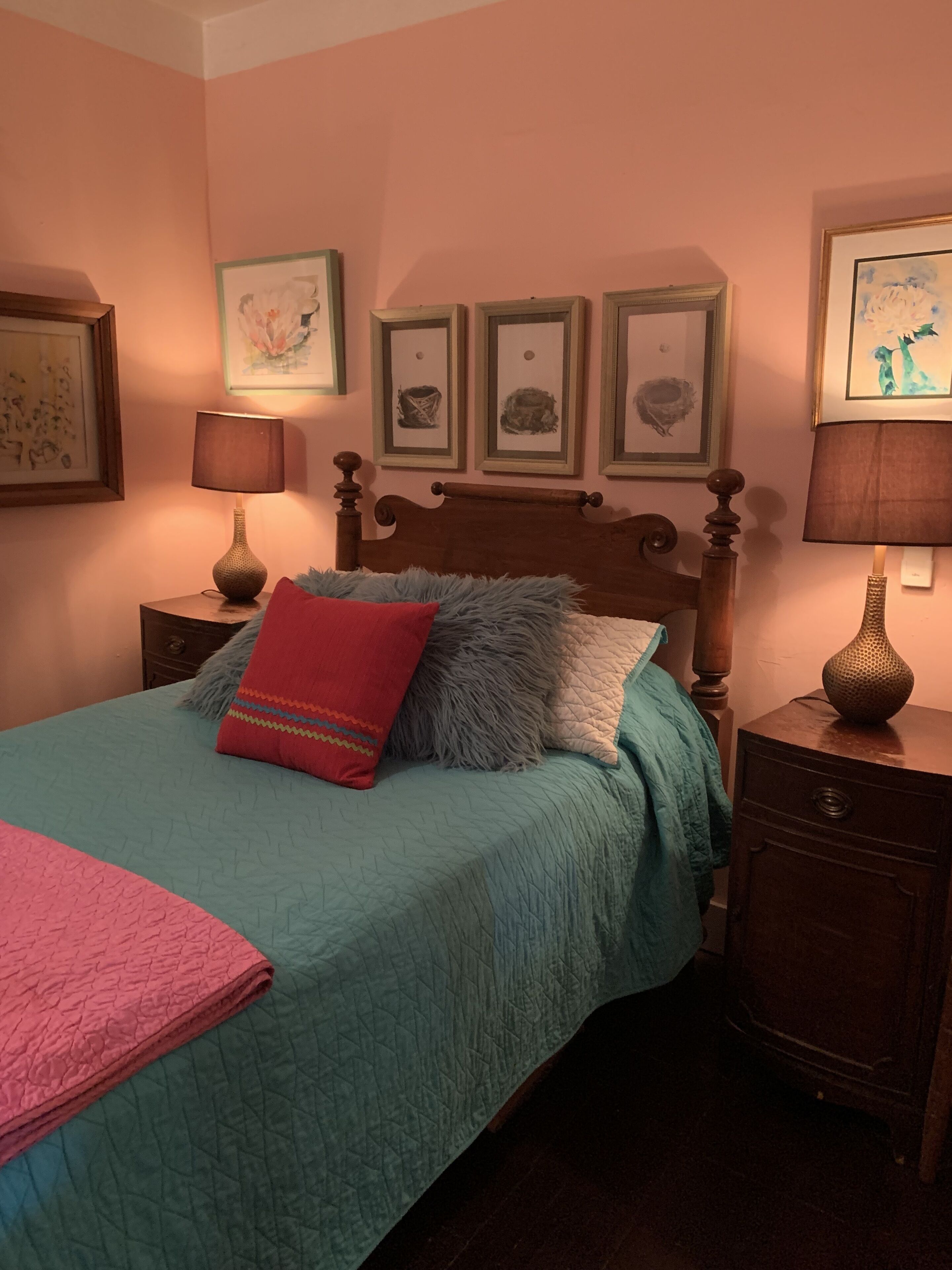 Quaint 1 bedroom boho suite with great views.