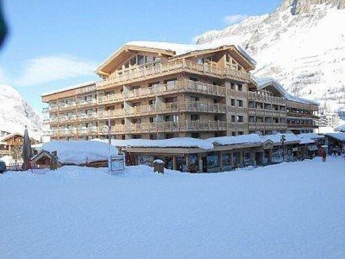 Unique situation in Val d'Isere !, Sitation Unique à Va d'isere ! Skis aux pieds