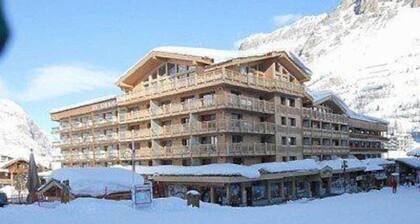 Unique situation in Val d'Isere !, Sitation Unique à Va d'isere ! Skis aux pieds