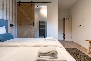 2 makuuhuonetta, Wi-Fi, vuodevaatteet