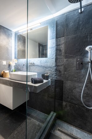 Bathroom - Acropolis Exclusive Apartment (Athens)
