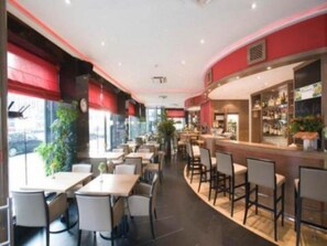 Bar (en la propiedad)