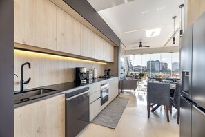 Fridge, microwave, oven, stovetop