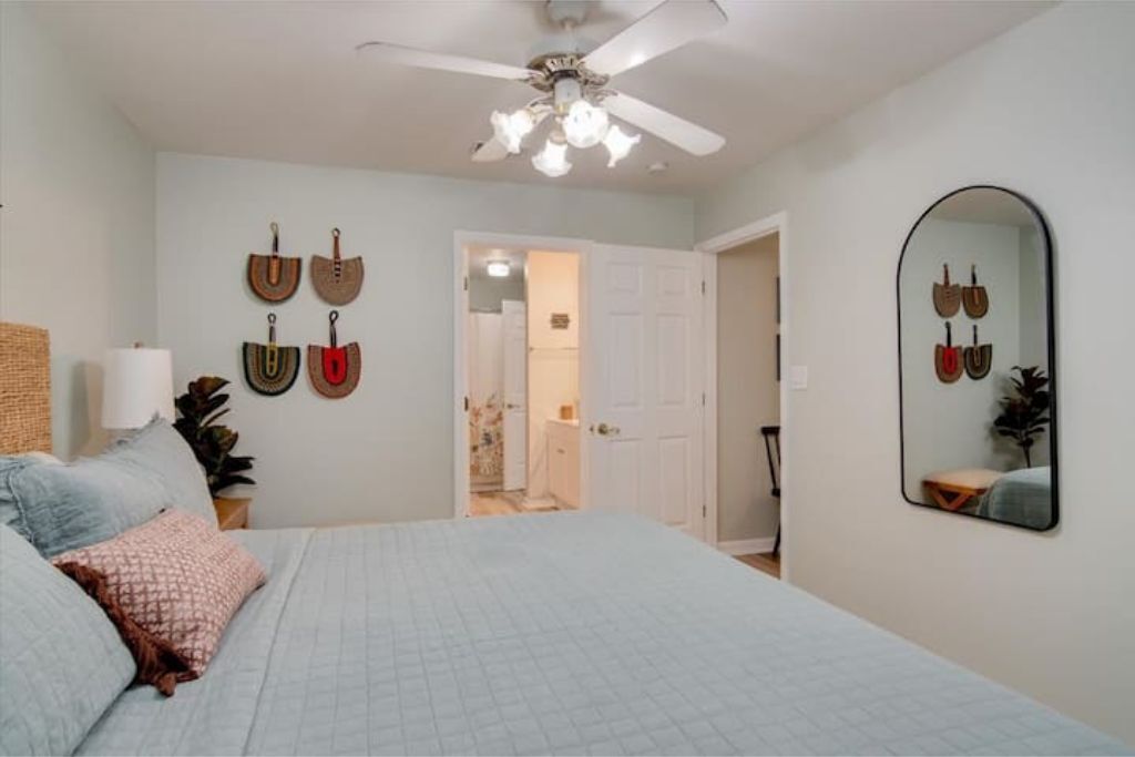 Classy 2BR1BA close to Masters