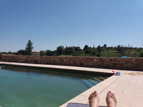 حمّام سباحة خارجي