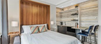 Modern New Suite Near YVR Airport, All Private