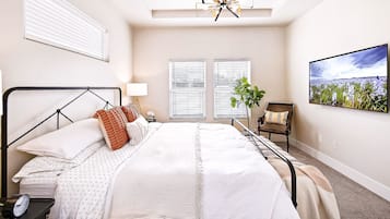 3 bedrooms, desk, iron/ironing board, free WiFi