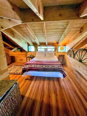 Unclassified image, 5 of 18, button - Timberline Cabins - The Birmingham Cabin, WiFi, Pets, Hot Tub, Fireplace (Cambridge)